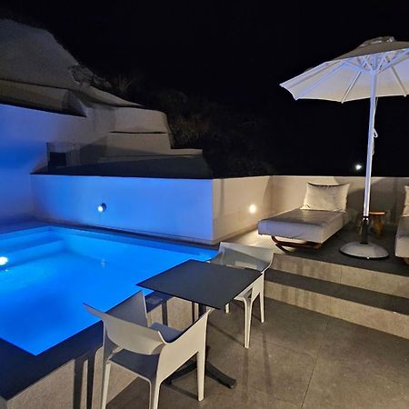 Petroma Cave Suites Vourvoúlos Exterior foto